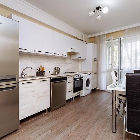 Apartament Confortabil In Centrul Orasului! Кишинев Екстериор снимка